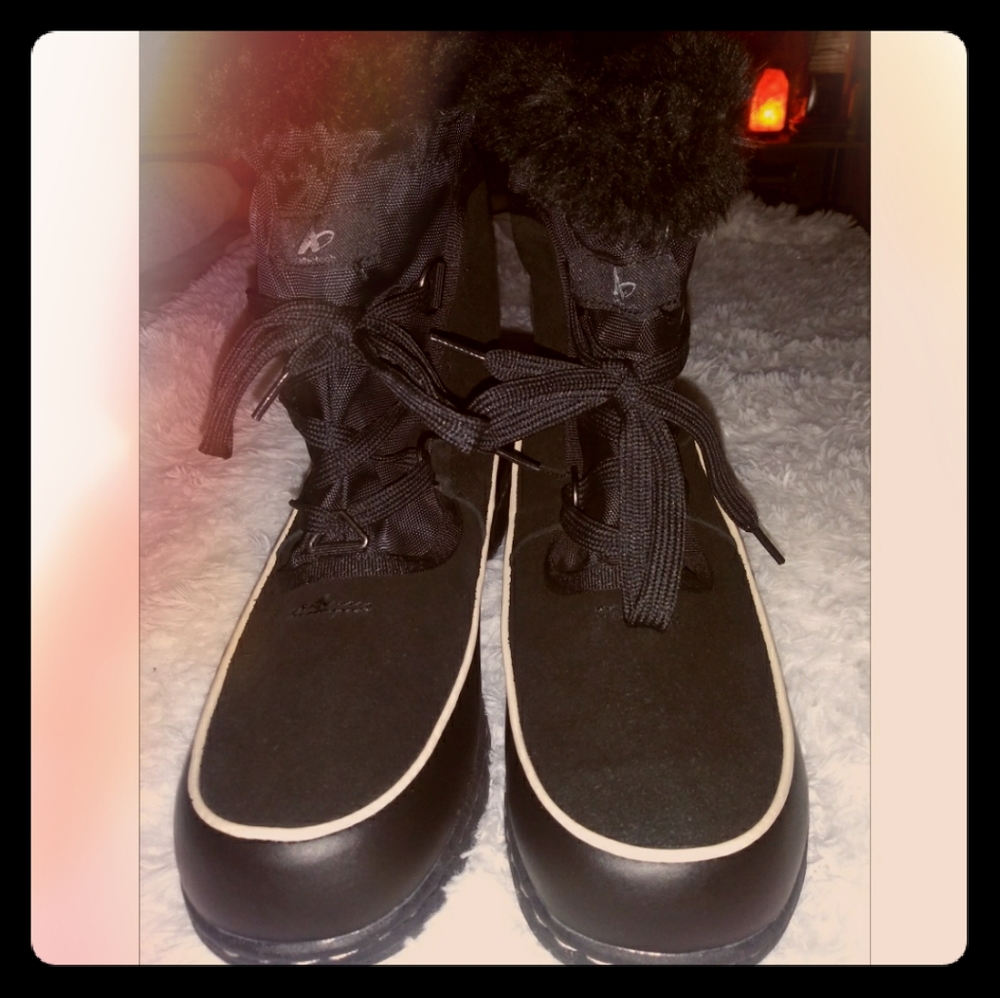 Womens black boots